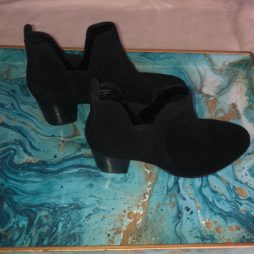 MIA Kastro Black Suede Ankle Boots Size 8